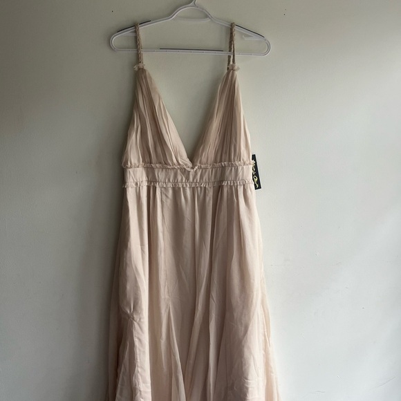 NWT! ALICE + OLIVIA Carisa Belted Chiffon Gown Size 12 - Picture 4 of 9